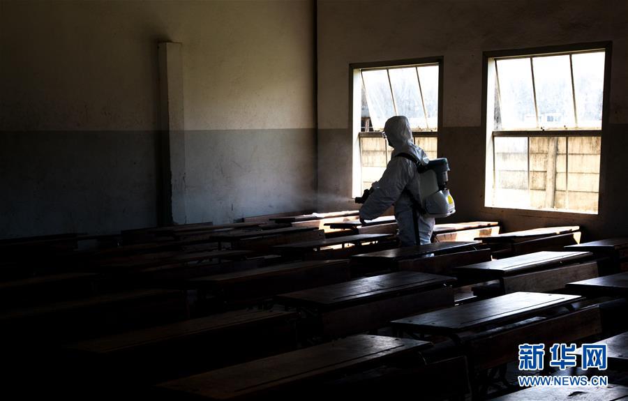 （國際&middot;圖文互動）（3）與時間賽跑&mdash;&mdash;中國救援隊(duì)成為莫桑比克災(zāi)后防疫重要力量