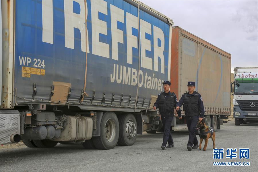 （經(jīng)濟）（1）卡拉蘇口岸：中塔貿(mào)易迎&ldquo;春風(fēng)&rdquo;