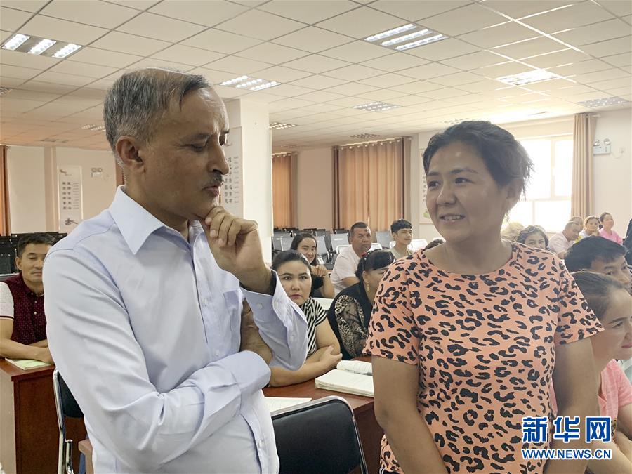 （圖文互動）（2）多國駐華使節(jié)參訪新疆：中國反恐、去極端化經(jīng)驗值得學習借鑒