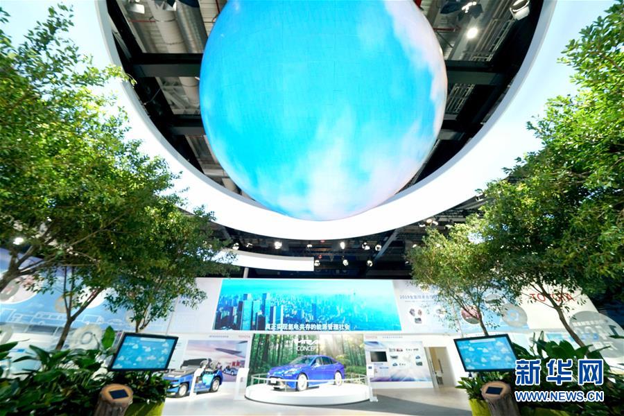 (新華全媒頭條·第二屆進(jìn)博會(huì)·圖文互動(dòng))(2)進(jìn)博之光輝耀世界 ——寫在第二屆中國(guó)國(guó)際進(jìn)口博覽會(huì)開幕之際