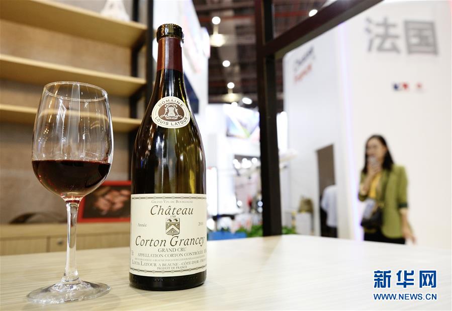 （新華全媒頭條&middot;圖文互動）（5）大江奔騰勢如虹&mdash;&mdash;習近平主席出席第二屆中國國際進口博覽會紀實