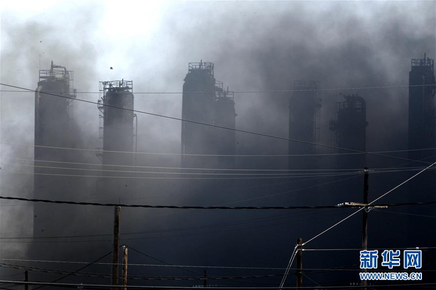 (國(guó)際)(3)美國(guó)得州一化工廠爆炸已致3人受傷