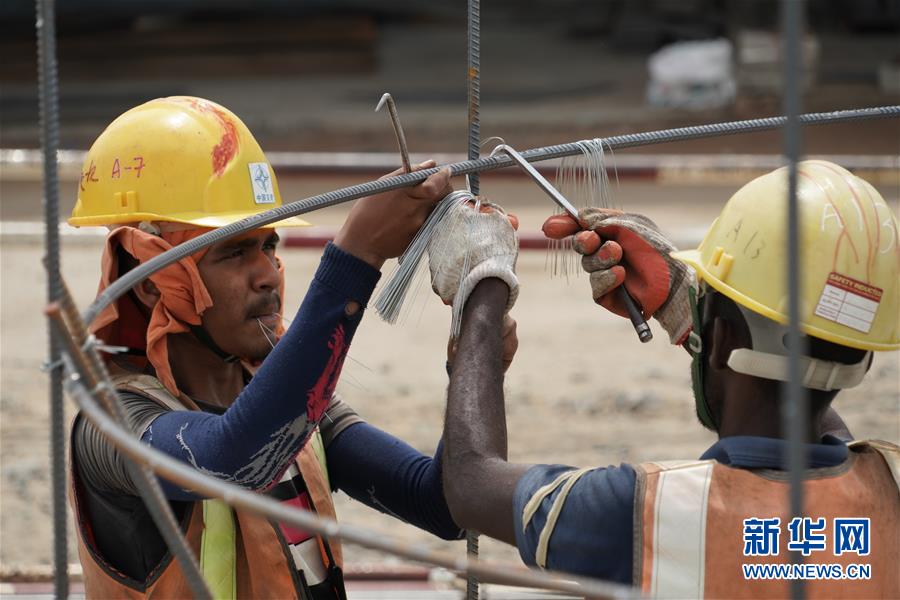 （國際&middot;圖文互動）（4）通訊：春節(jié)，&ldquo;是工期而不是假期&rdquo;&mdash;&mdash;記科倫坡港口城的中國建設者