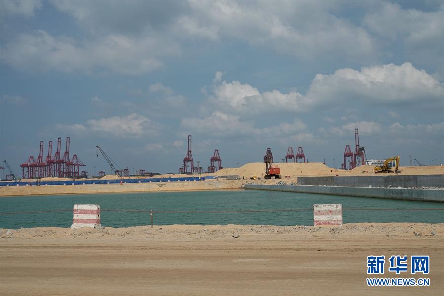 （國際&middot;圖文互動）（5）通訊：春節(jié)，&ldquo;是工期而不是假期&rdquo;&mdash;&mdash;記科倫坡港口城的中國建設者