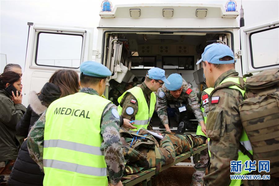 （國際&middot;圖文互動）（1）中國赴黎維和部隊首次參加聯(lián)黎部隊航空救援演習