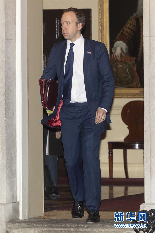 (國(guó)際疫情)(4)英國(guó)新冠肺炎病例增至590例 政府提升應(yīng)對(duì)力度