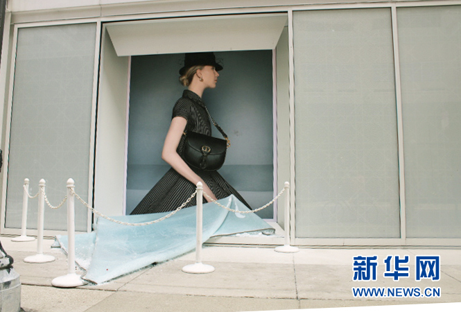 (國際)(5)美國芝加哥發(fā)生大規(guī)模暴力搶劫事件