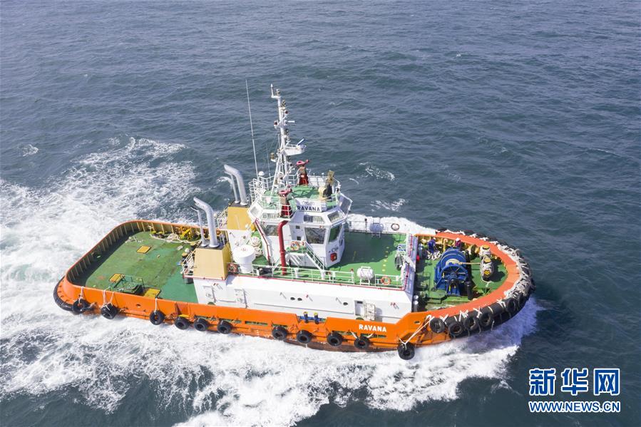 (國(guó)際·圖文互動(dòng))(5)在斯里蘭卡中國(guó)專(zhuān)家和中資企業(yè)助力油輪滅火