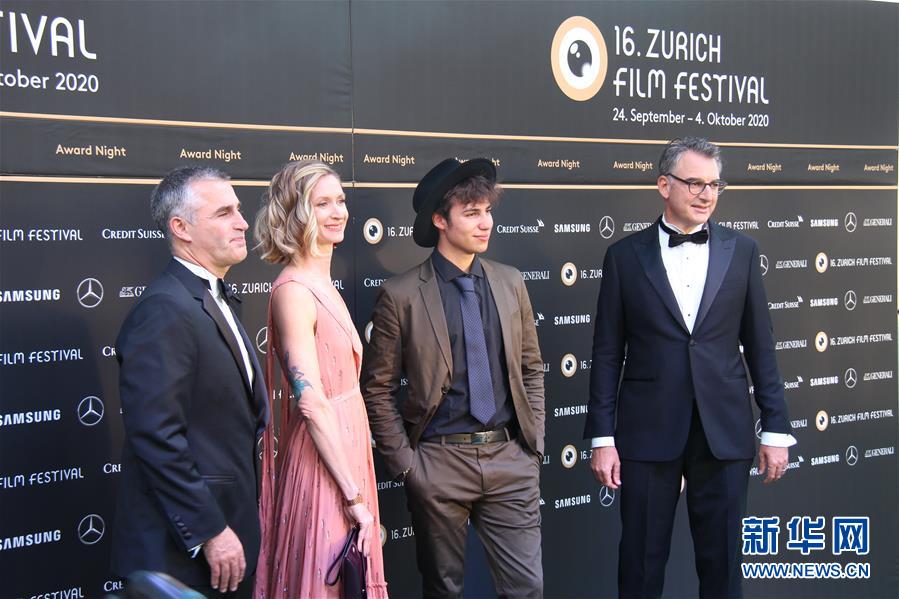 (國(guó)際·圖文互動(dòng))專訪:加強(qiáng)與中國(guó)電影人的合作和交流非常重要——訪蘇黎世電影節(jié)總導(dǎo)演克里斯蒂安·容根