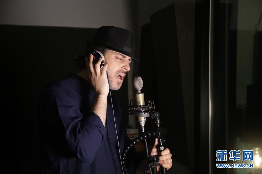 (海外抗疫故事·圖文互動)(3)通訊:用原創(chuàng)音樂支持中國抗擊新冠疫情的以色列歌手