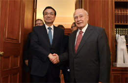 李克強(qiáng):中國(guó)將希臘視為好朋友、好伙伴