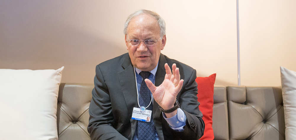 瑞士希望搭乘中國發(fā)展的&ldquo;快車&rdquo;&mdash;&mdash;訪瑞士聯(lián)邦委員兼經(jīng)濟、教研部長施奈德－阿曼