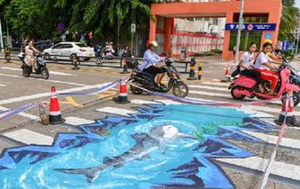 &ldquo;海洋世界&rdquo;3D立體斑馬線亮相?？? />  
<div>“海洋世界”3D立體斑馬線亮相?？?/div>
</a> 
</div>
<div   id=