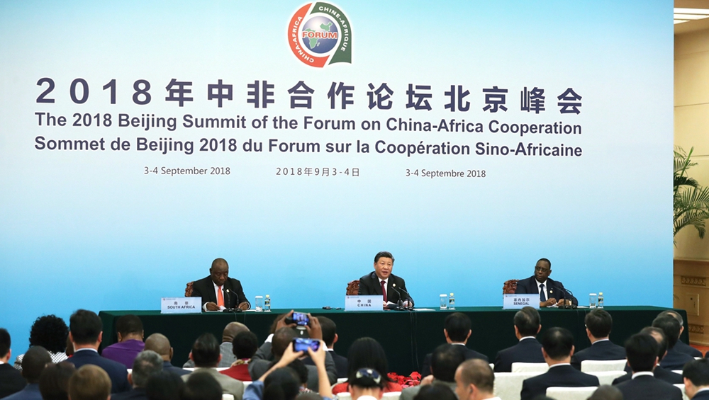 習近平同拉馬福薩、薩勒共同會見記者