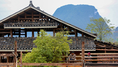 廣西融水：&ldquo;打包&rdquo;搬遷 苗寨起&ldquo;新&rdquo;樓