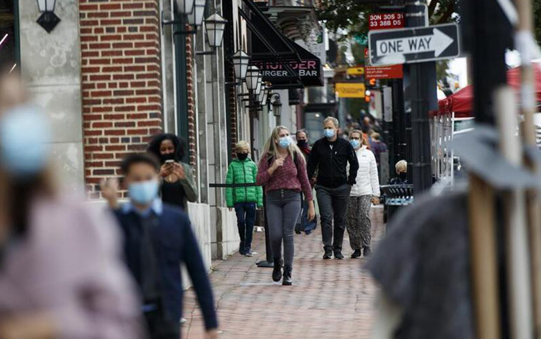 【微視頻】科學(xué)被&ldquo;捂上嘴&rdquo;？美國(guó)疫情應(yīng)對(duì)持續(xù)遭批！