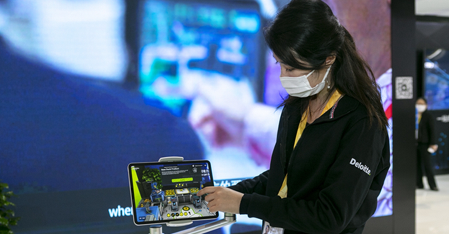 看不見(jiàn)的展品、看得見(jiàn)的智慧&mdash;&mdash;從服貿(mào)會(huì)到進(jìn)博會(huì)看中國(guó)服務(wù)貿(mào)易合作發(fā)展