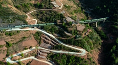 新華全媒+｜高鐵時代，大涼山鐵軌上流淌&ldquo;慢幸福&rdquo;