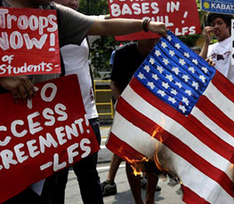 菲邀美駐軍:請(qǐng)狐貍給雞看門？